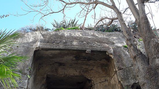 Grotta della Vipera